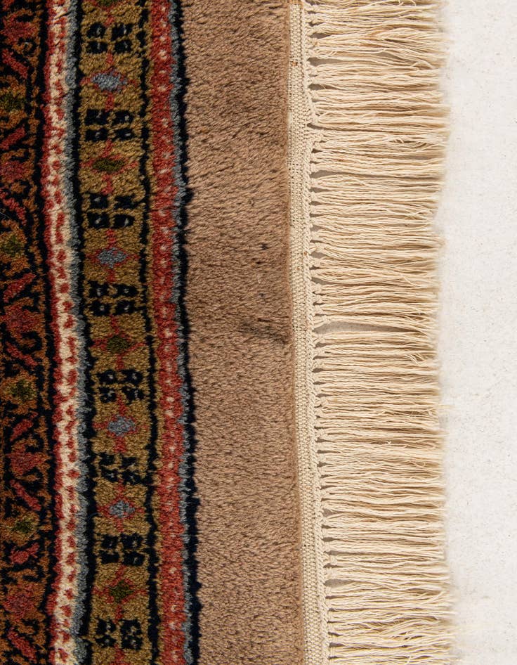 Detail image of 8' x 11' 5  Hand Knotted Mir Wool Rug