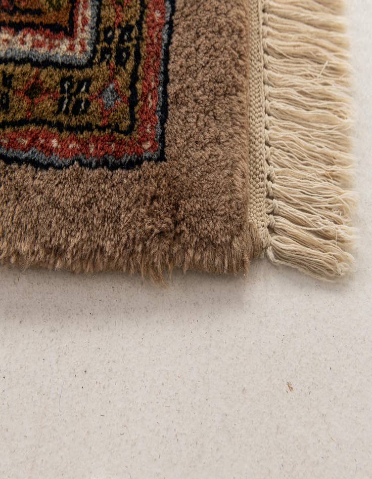 Detail image of 8' x 11' 5  Hand Knotted Mir Wool Rug