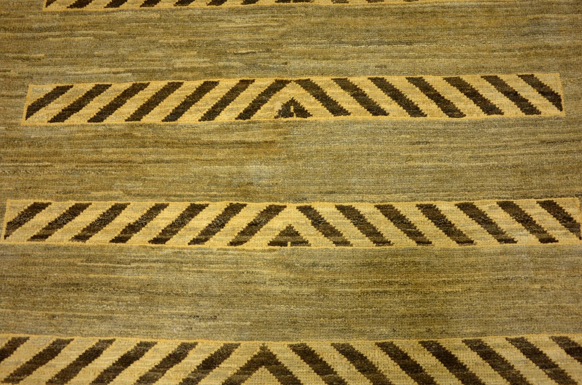 3' 9 x 5' 11 Hand Knotted Modern Ziegler Oriental Rug