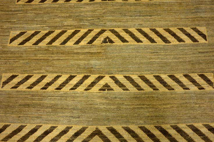 Detail image of 3' 9 x 5' 11 Hand Knotted Modern Ziegler Oriental Rug