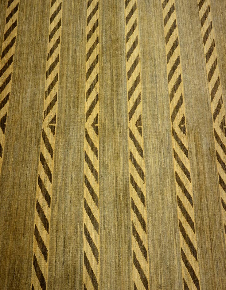 Detail image of 3' 9 x 5' 11  Hand Knotted Modern Ziegler Oriental Rug