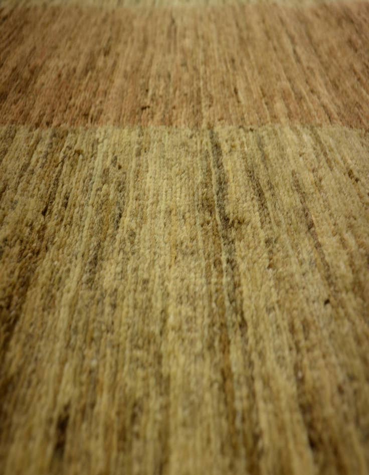 Detail image of 4' 1 x 5' 8  Hand Knotted Modern Ziegler Oriental Rug