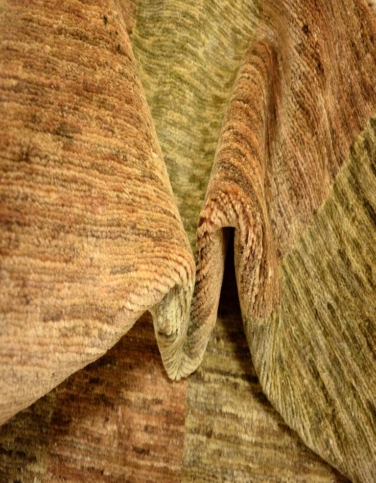 Detail image of 4' 1 x 5' 8  Hand Knotted Modern Ziegler Oriental Rug