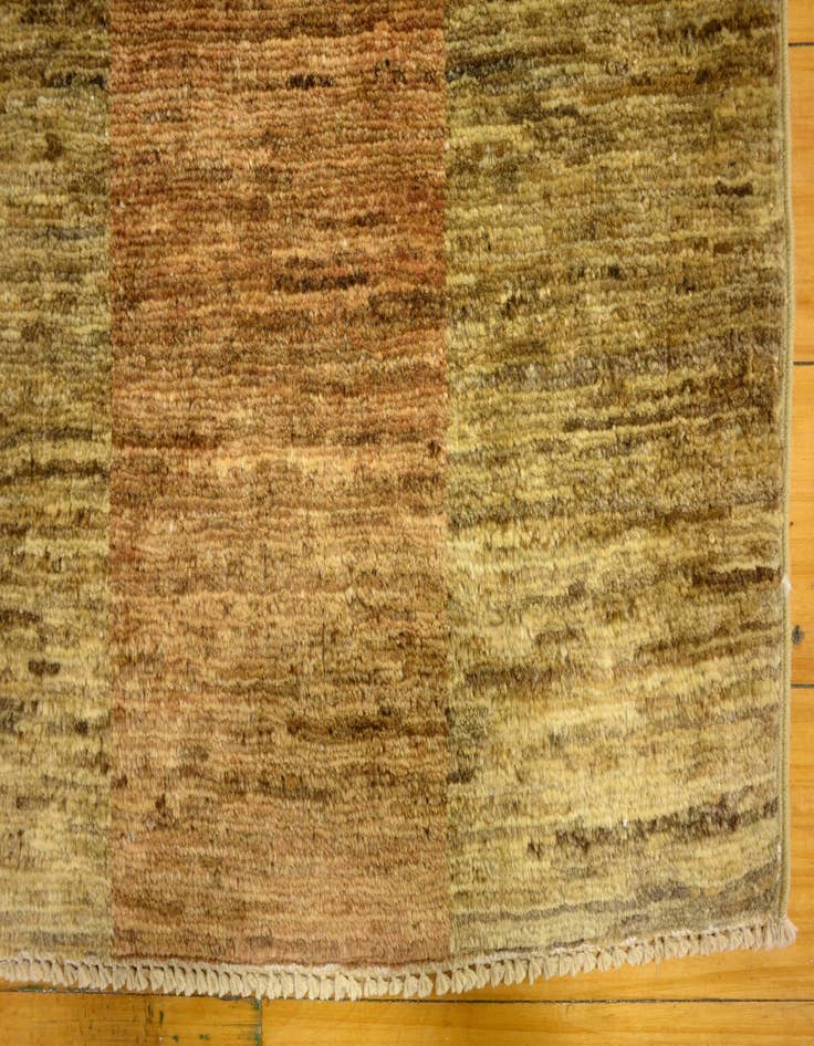 Detail image of 4' 1 x 5' 8  Hand Knotted Modern Ziegler Oriental Rug