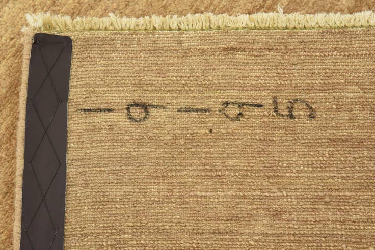 Detail image of 4' x 5' 10 Hand Knotted Modern Ziegler Rug