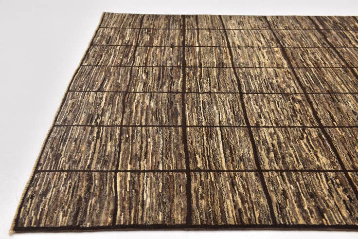 Detail image of 4' 8 x 6' 9 Hand Knotted Modern Ziegler Rug