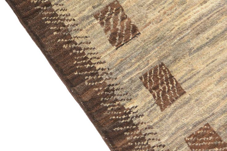 Detail image of 2' 6 x 4' 2 Hand Knotted Modern Ziegler Rug