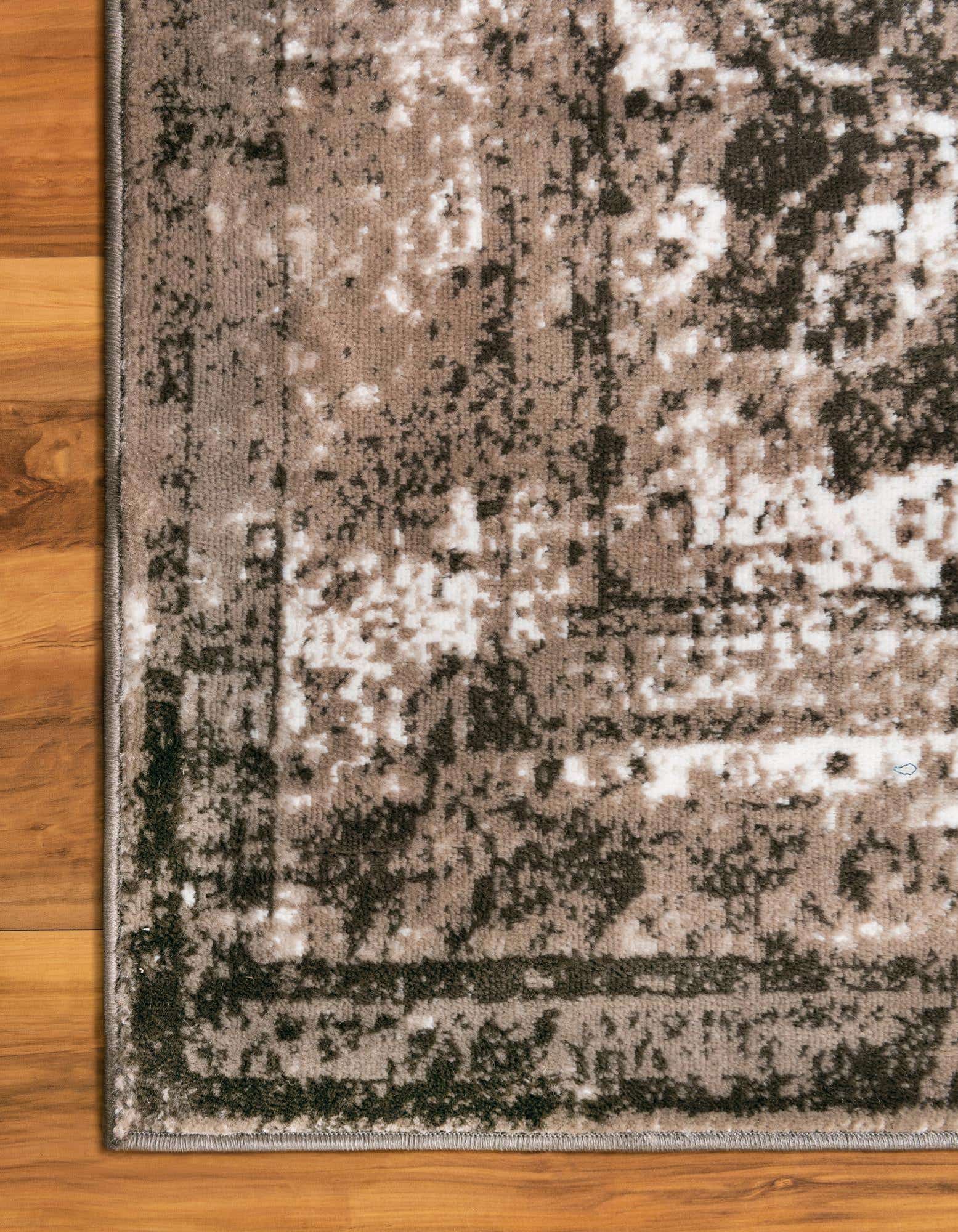 Primary image 6' x 9' Monaco Rug With Pad Bundle