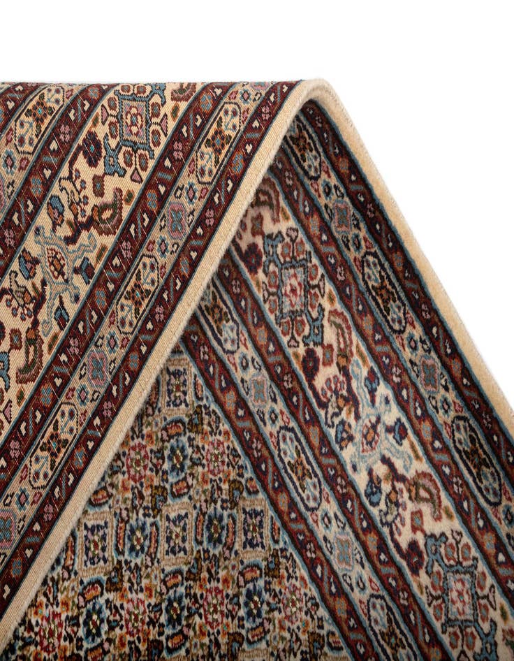 Detail image of 3' 3 x 4' 8 Mood Wool Rug