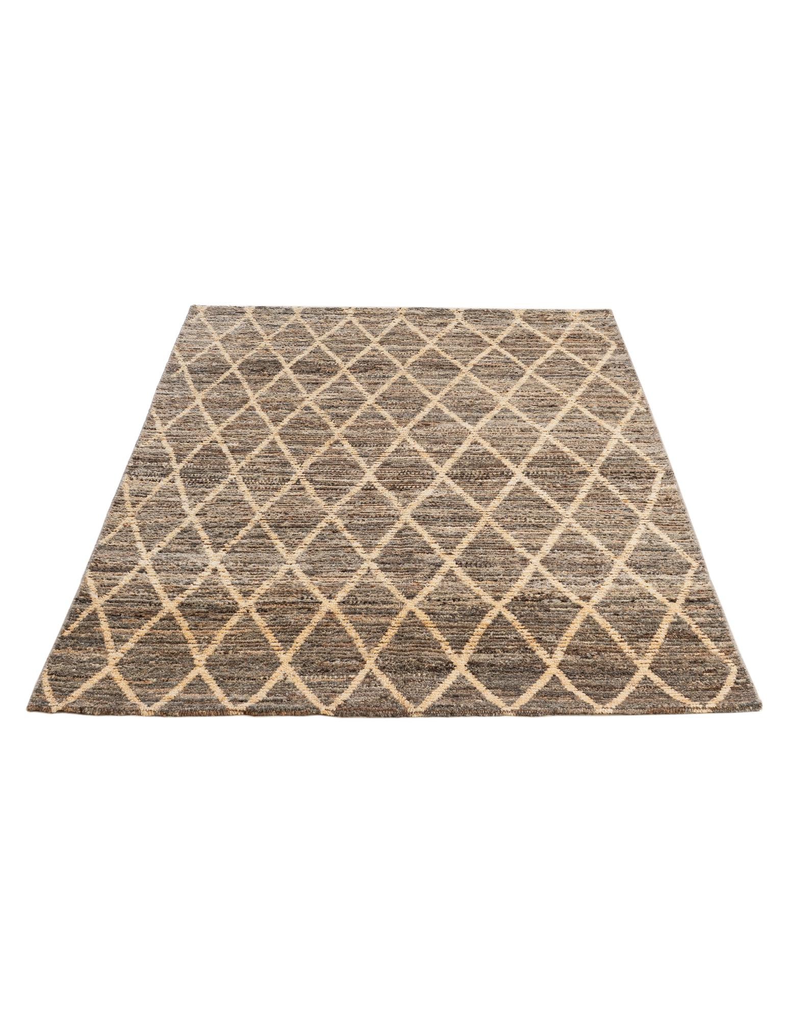 4' 9 x 6' 8 Hand Knotted Moroccan Wool Rug