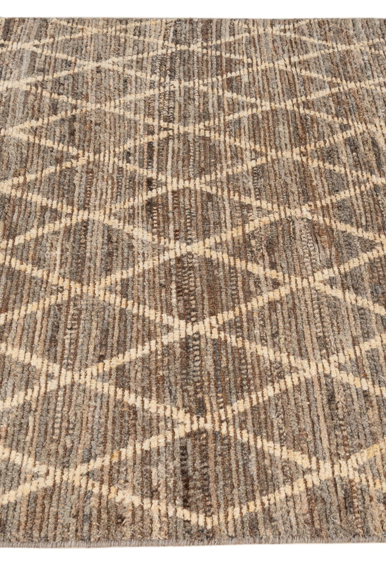 4' 9 x 6' 8 Hand Knotted Moroccan Wool Rug