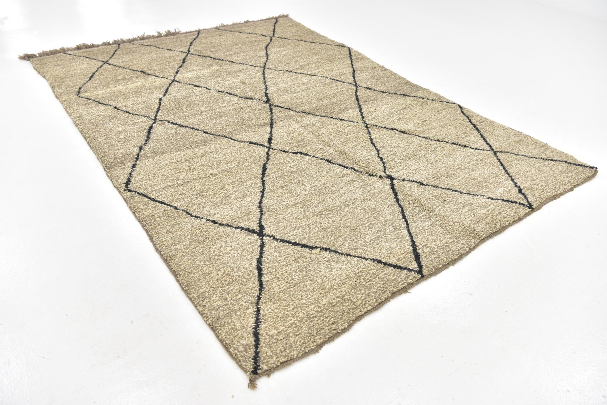 6' 8 x 9' 2 Hand Knotted Moroccan Wool Rug