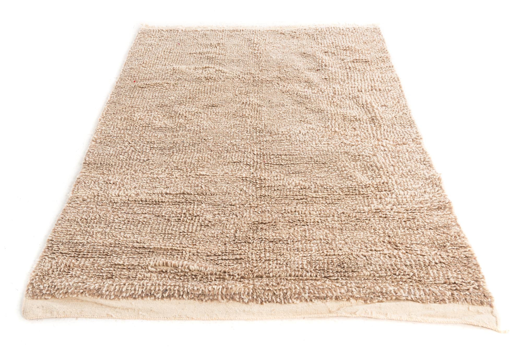 4' 9 x 6' 7 Hand Knotted Moroccan Wool Rug