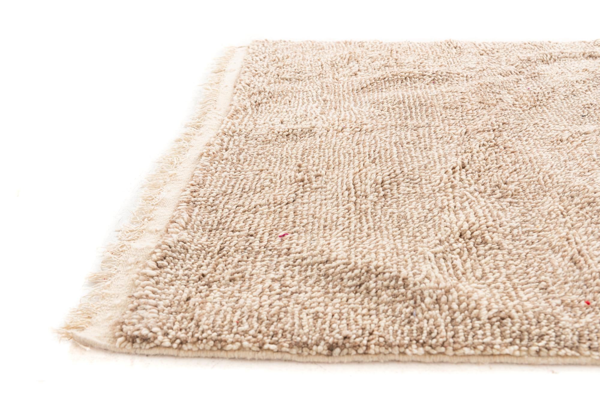 4' 9 x 6' 7 Hand Knotted Moroccan Wool Rug