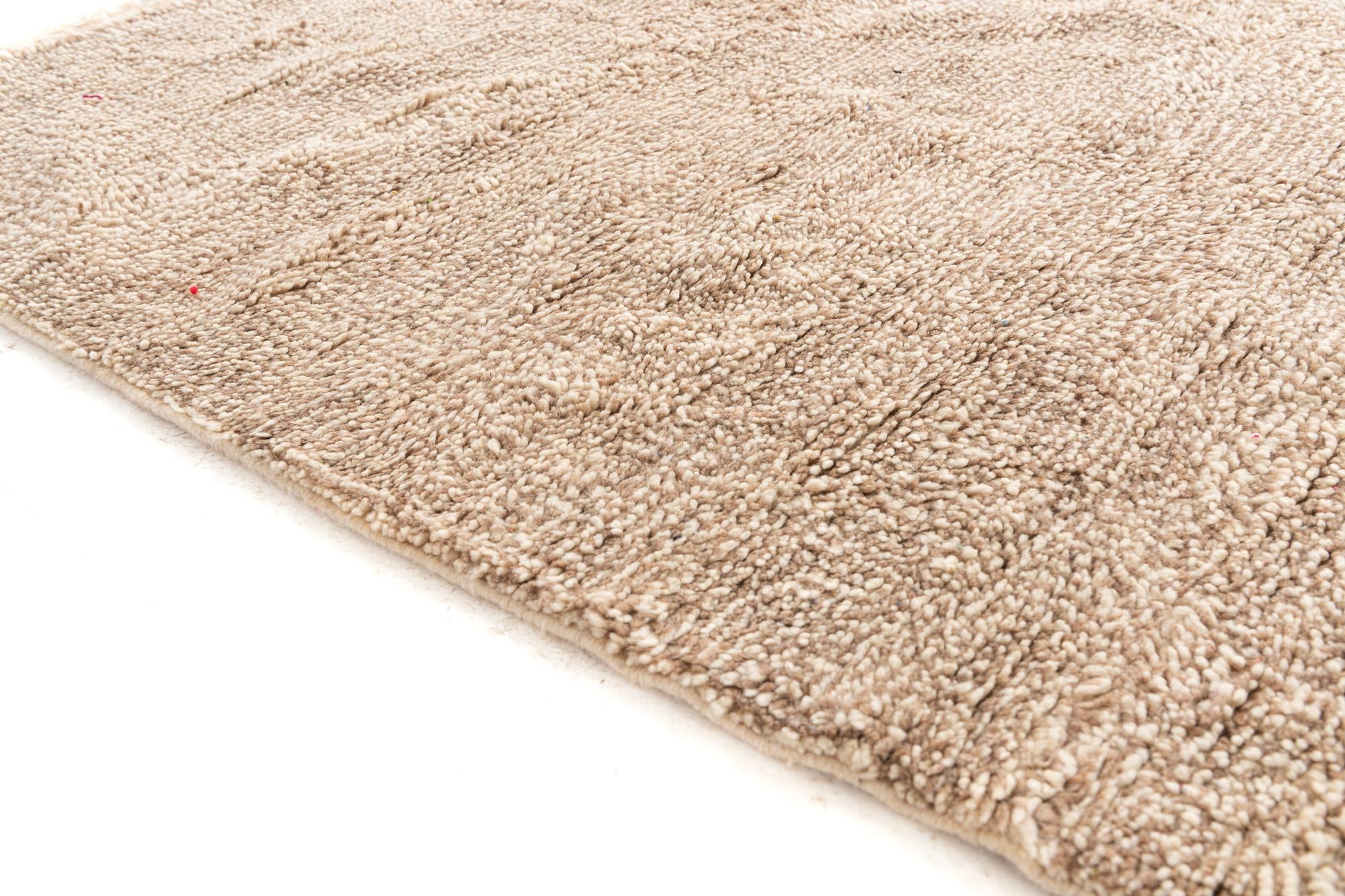 4' 9 x 6' 7 Hand Knotted Moroccan Wool Rug