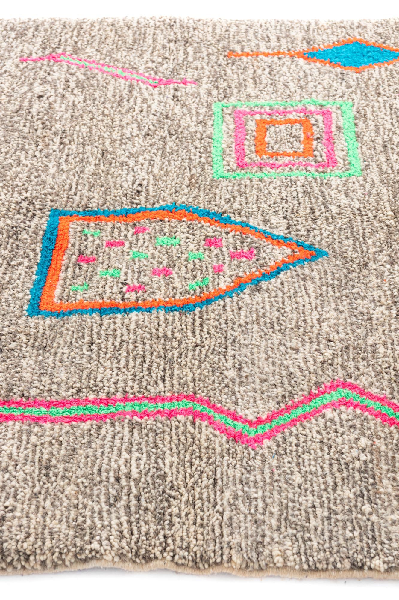 5' x 6' 10 Hand Knotted Moroccan Wool Rug