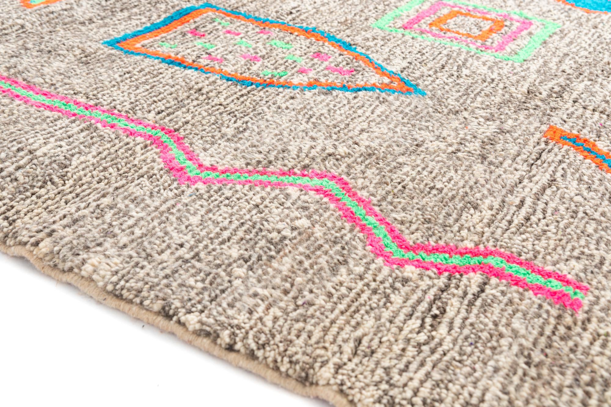 5' x 6' 10 Hand Knotted Moroccan Wool Rug