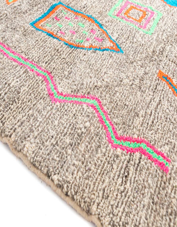 Detail image of 5' x 6' 10  Hand Knotted Moroccan Wool Rug