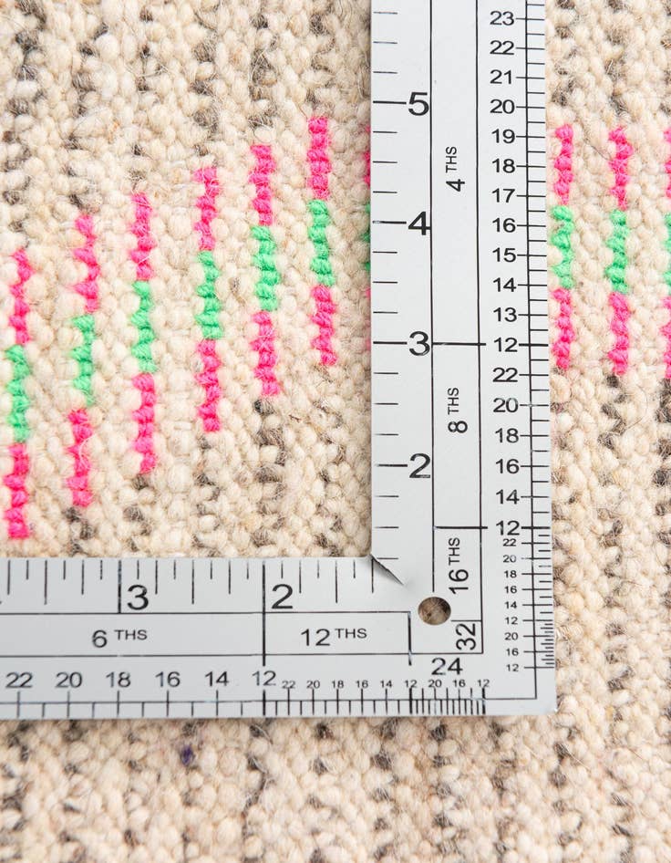 Detail image of 5' x 6' 10  Hand Knotted Moroccan Wool Rug