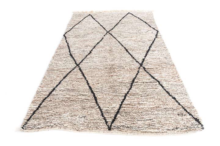 5' x 8' 6 Hand Knotted Moroccan Wool Rug