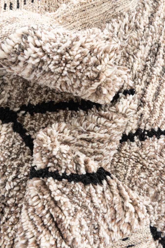 5' x 8' 6 Hand Knotted Moroccan Wool Rug