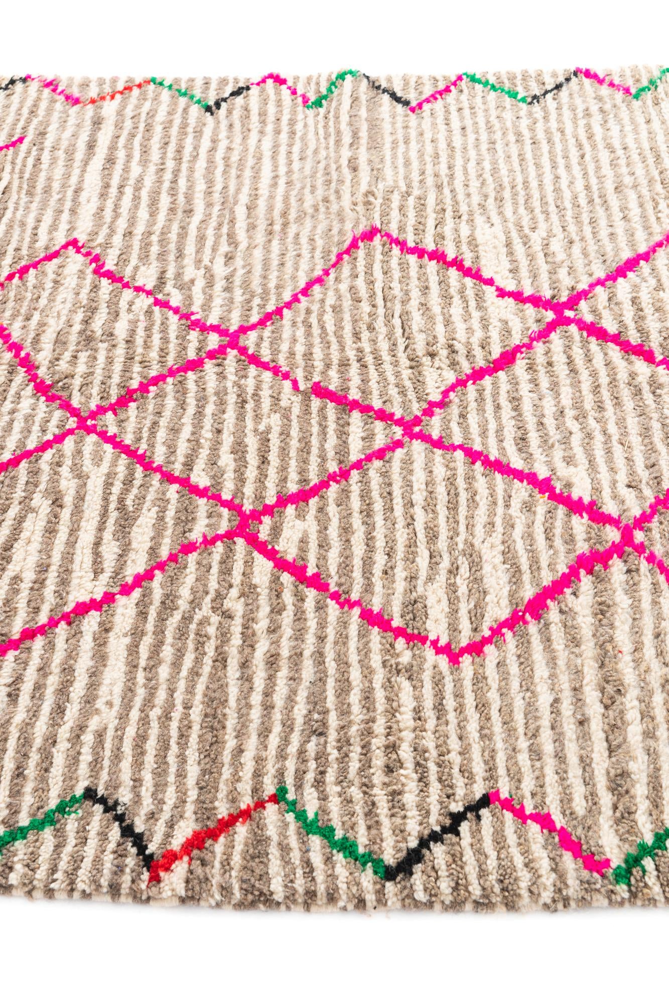 5' x 8' 5 Hand Knotted Moroccan Wool Rug