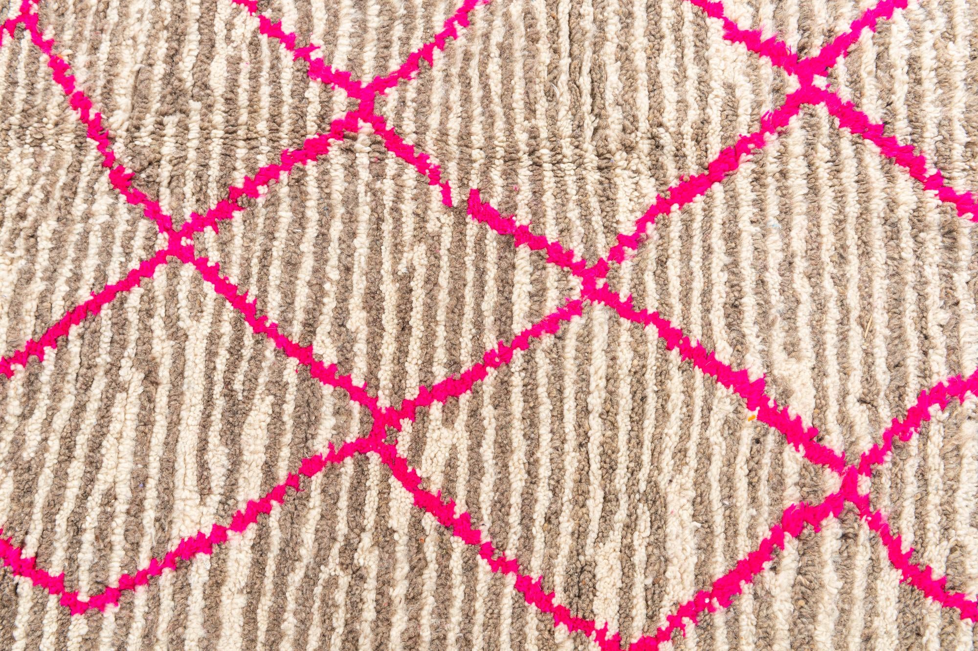 5' x 8' 5 Hand Knotted Moroccan Wool Rug