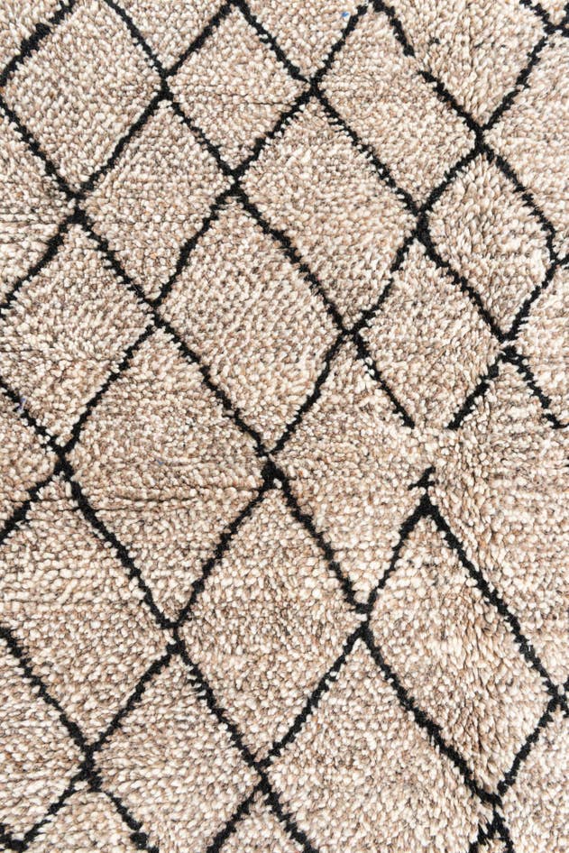 Detail image of 4' 10 x 8' 3 Hand Knotted Moroccan Wool Rug