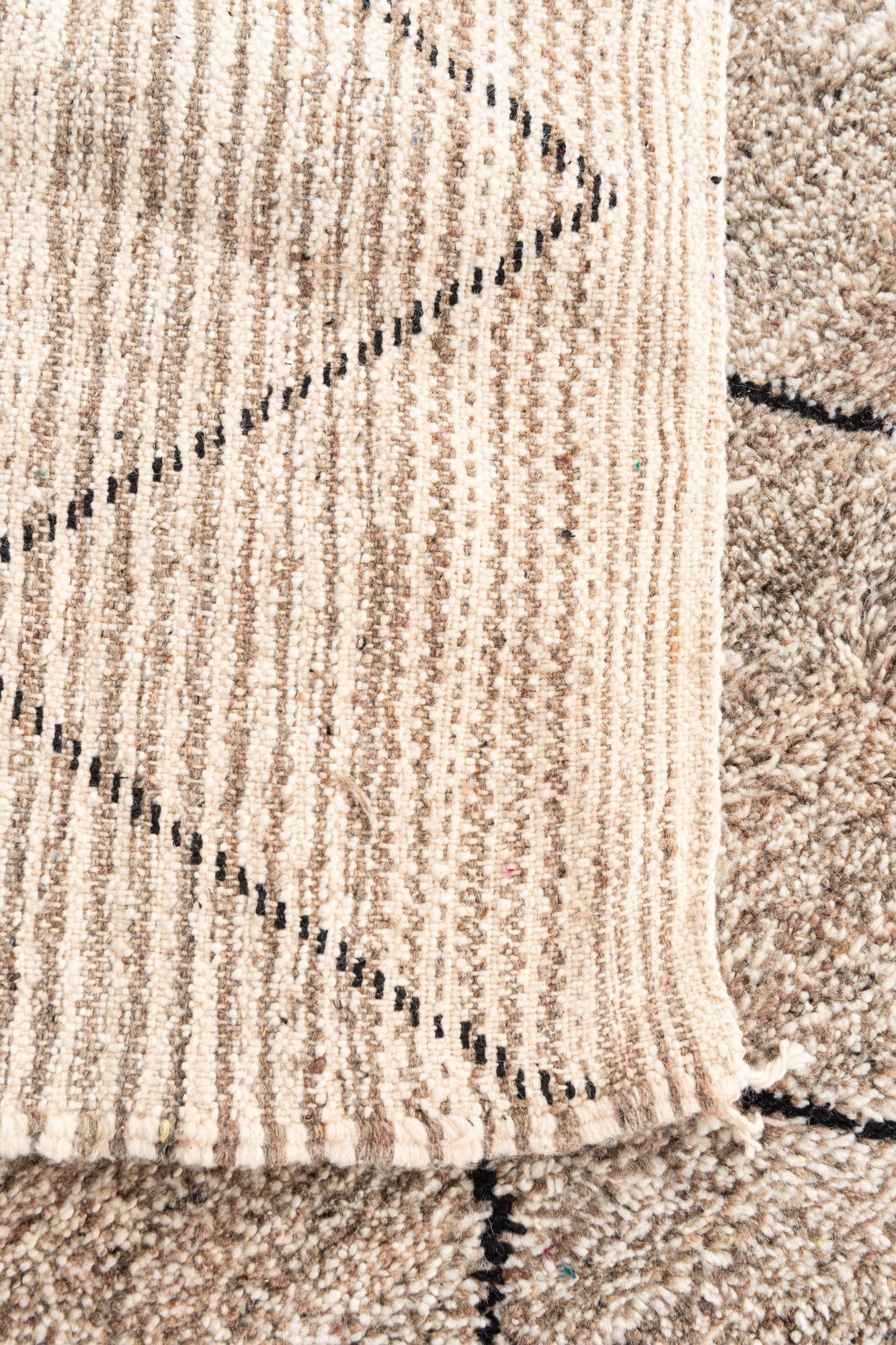 6' 8 x 9' 9 Hand Knotted Moroccan Wool Rug