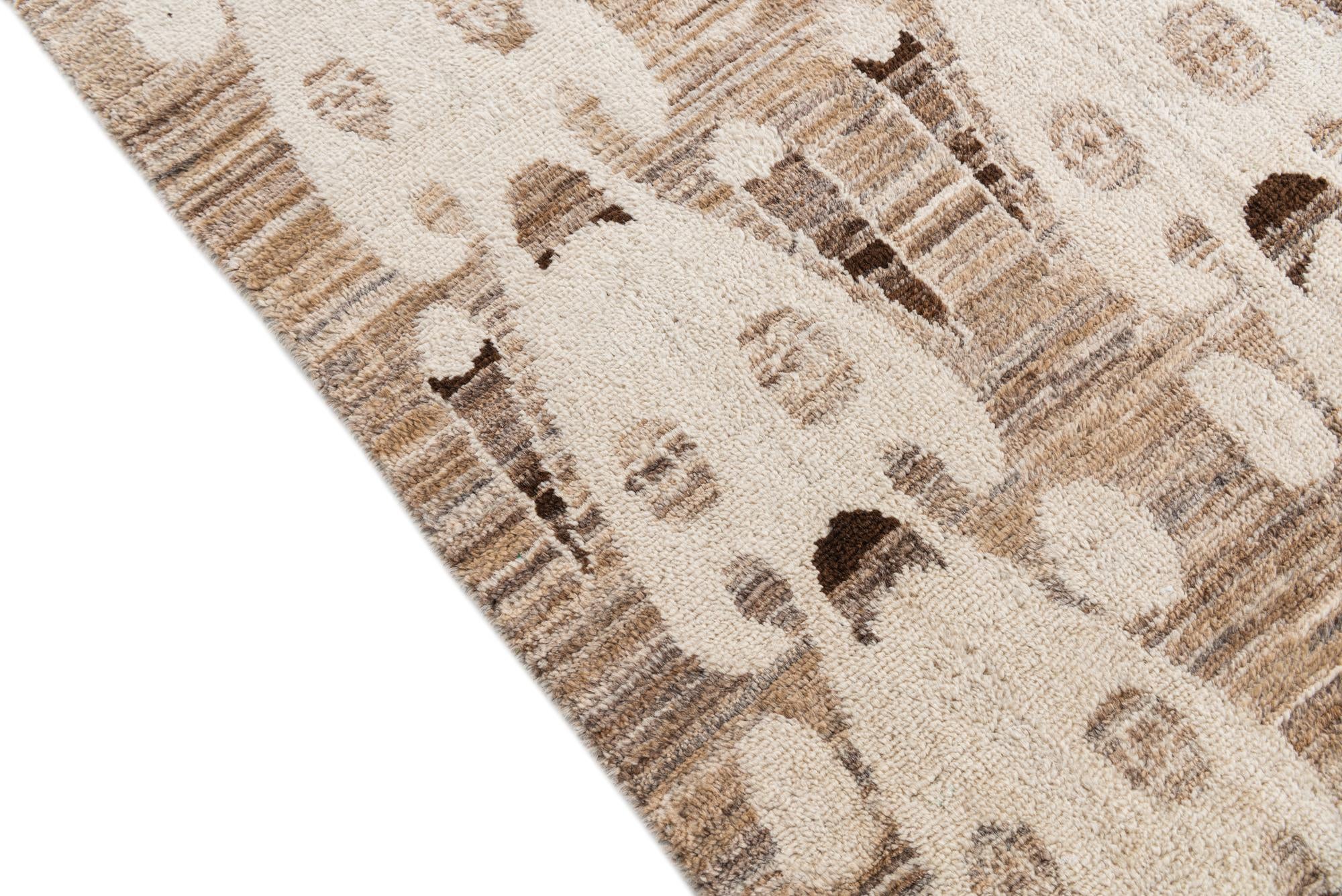 7' 10 x 10' 2 Hand Knotted Moroccan Wool Rug