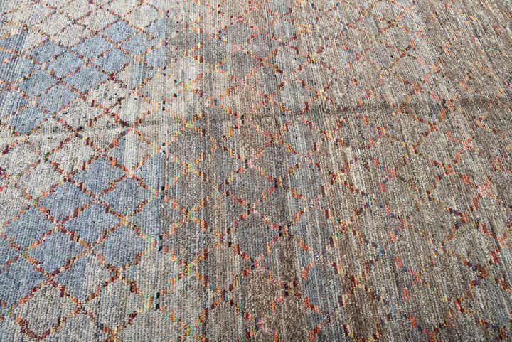 5' 6 x 8' Hand Knotted Moroccan Wool Rug