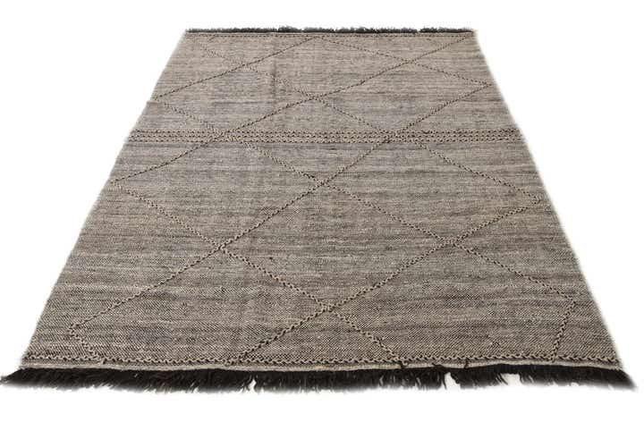 5' 9 x 7' 6 Hand Knotted Moroccan Wool Rug