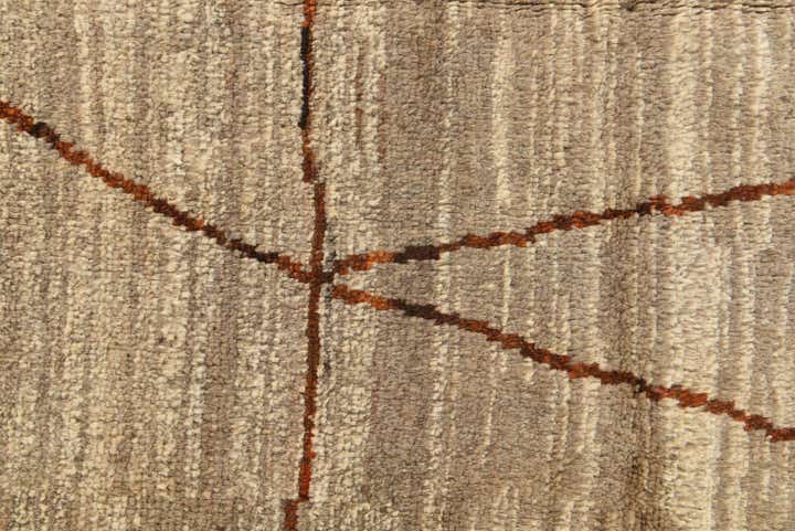 5' 9 x 8' 3 Hand Knotted Moroccan Wool Rug