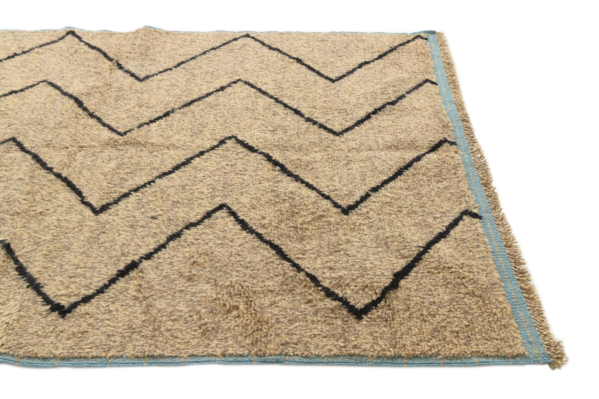 5' 1 x 8' 4 Hand Knotted Moroccan Wool Rug