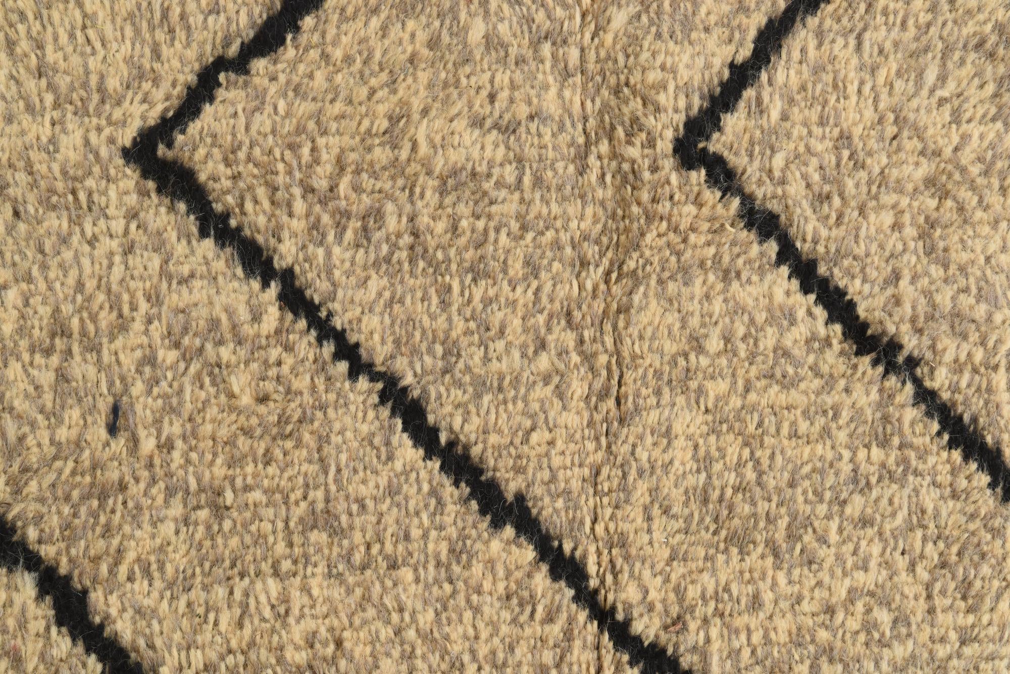 5' 1 x 8' 4 Hand Knotted Moroccan Wool Rug