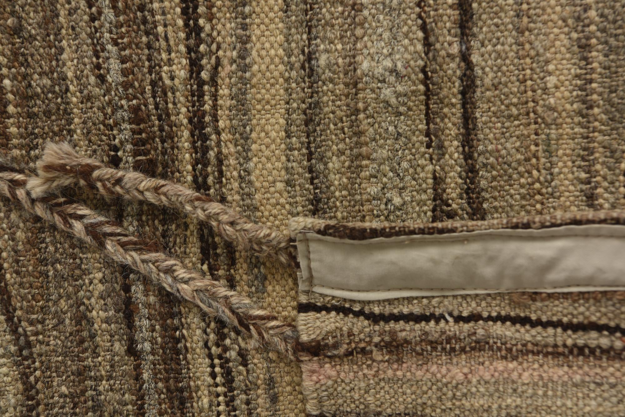 6' x 7' 8 Hand Knotted Moroccan Wool Rug