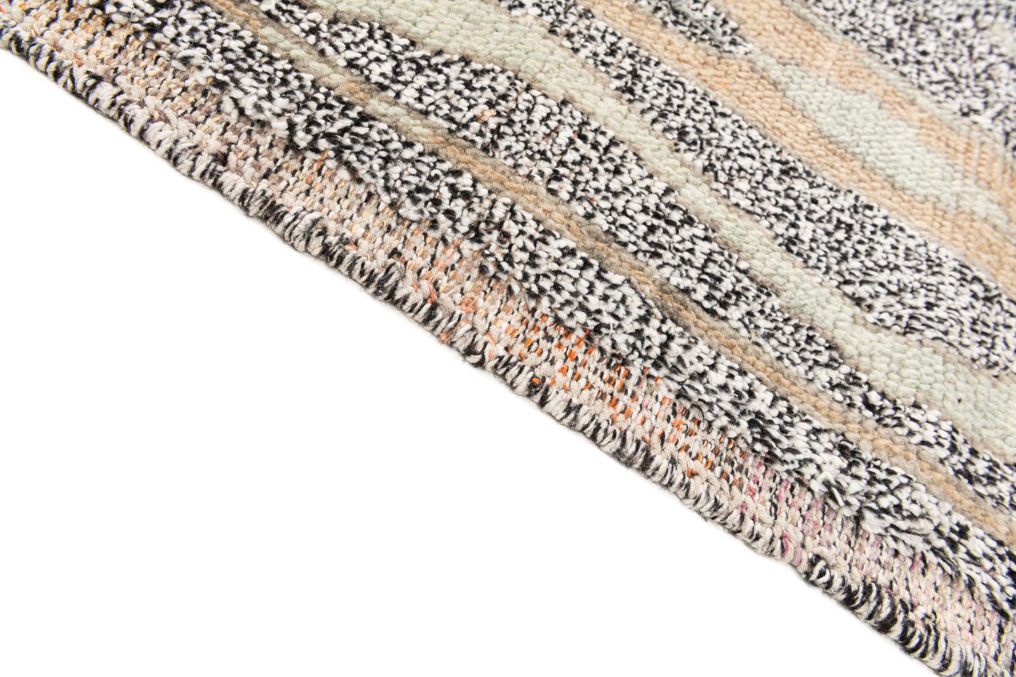 8' x 10' 1 Hand Knotted Moroccan Wool Rug
