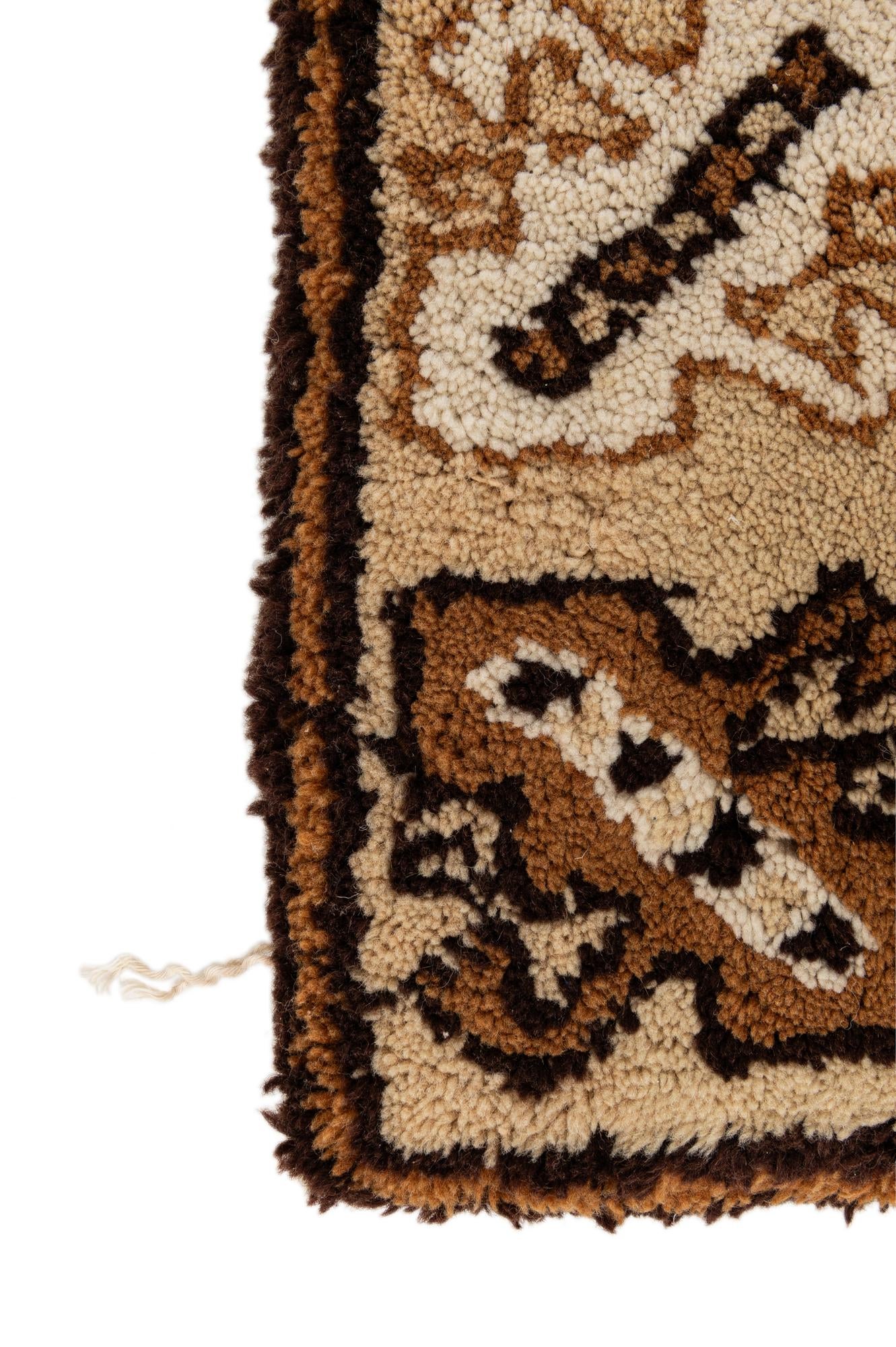 5' 1 x 8' 10 Hand Knotted Moroccan Wool Rug