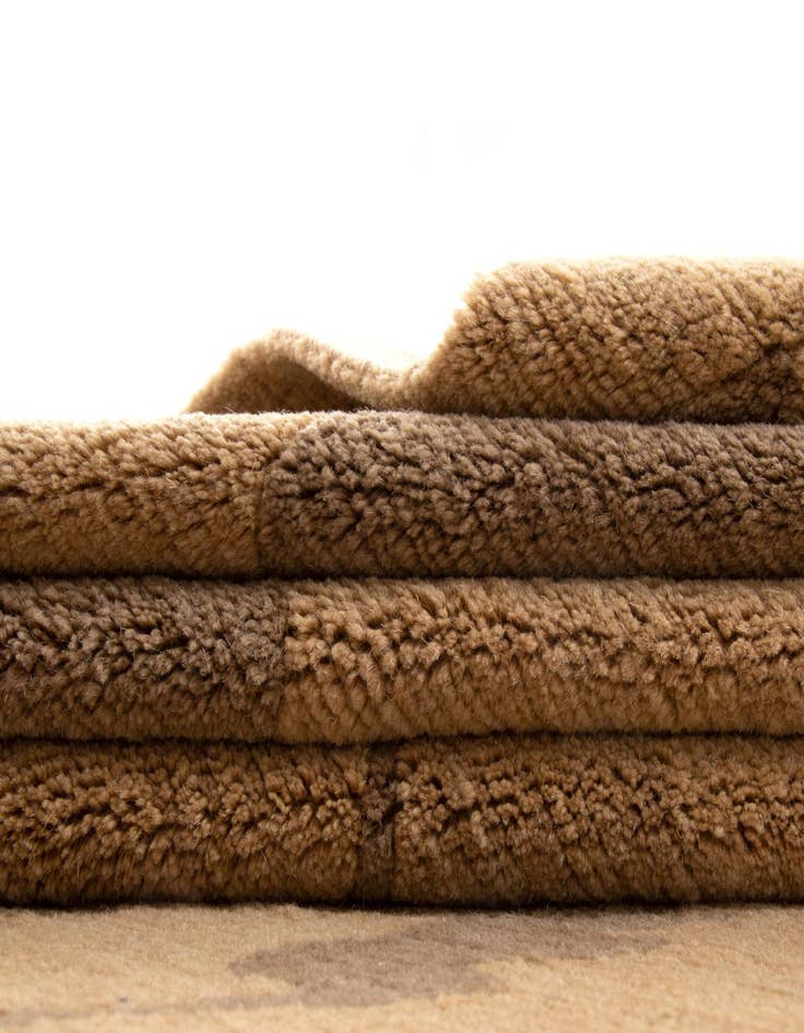 Detail image of 7' x 9' 9 Odegard Rug