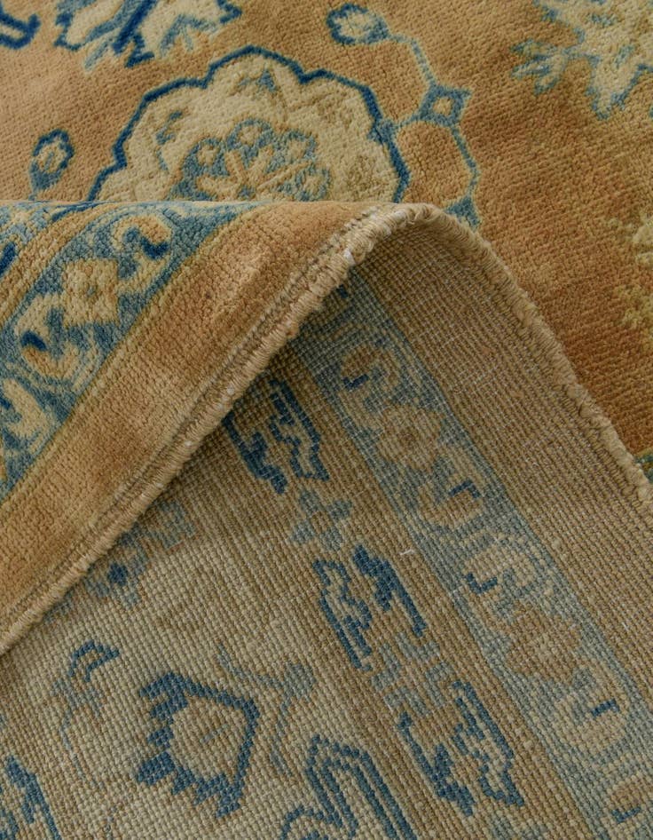 Detail image of 8' 2 x 9' 9 Hand Knotted Oushak Wool Rug