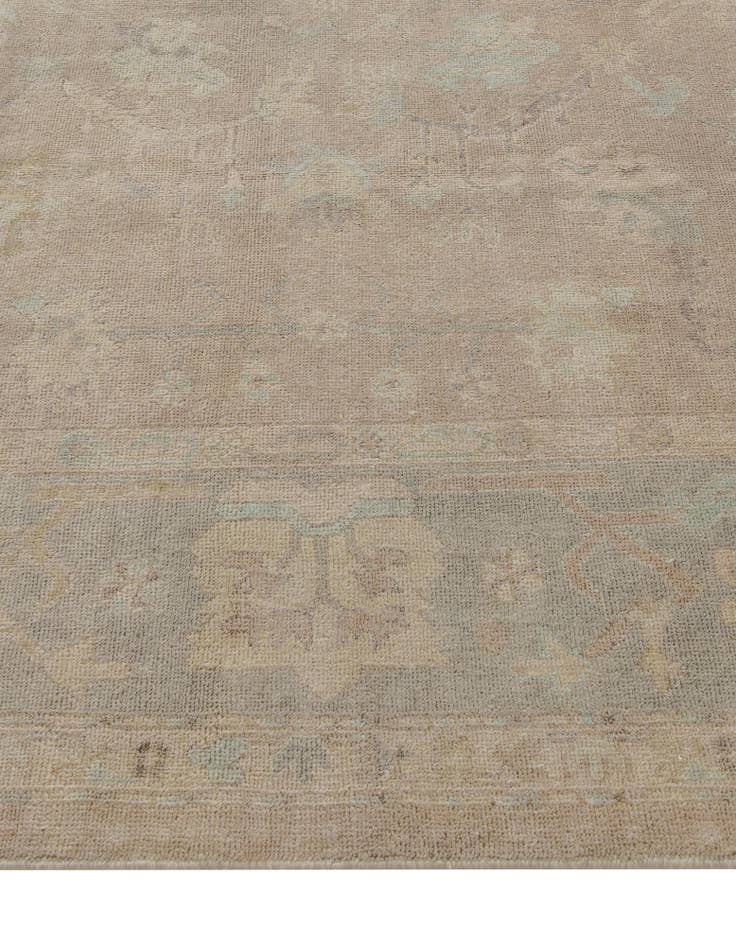 Detail image of 8' 2 x 9' 10  Hand Knotted Oushak Wool Rug