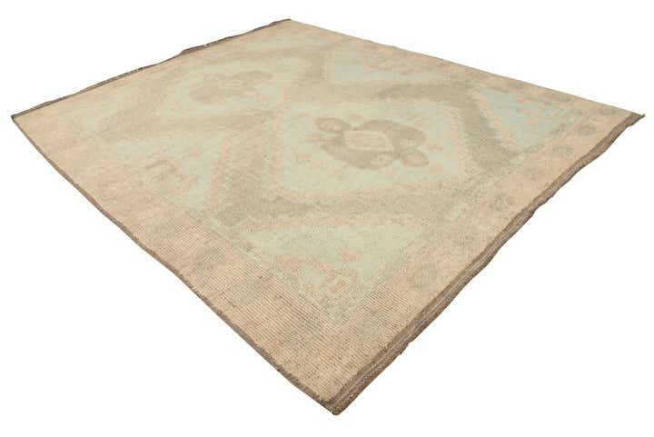 8' 7 x 10' 5 Hand Knotted Oushak Wool Rug