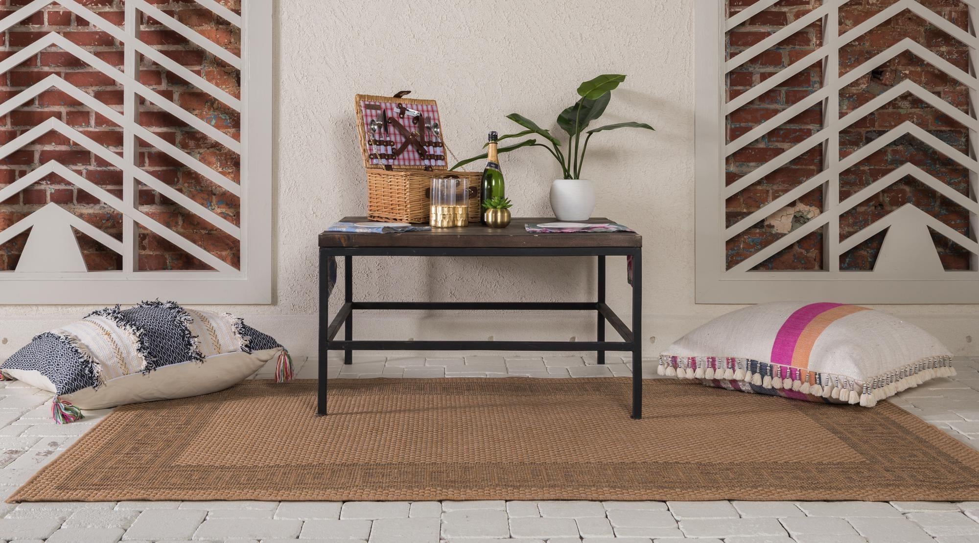 2' 2 x 3' Easy-Clean Border Indoor / Outdoor Rug