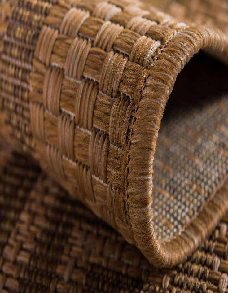 Detail image of 3' 3 x 5' Easy-Clean Border Indoor / Outdoor Rug
