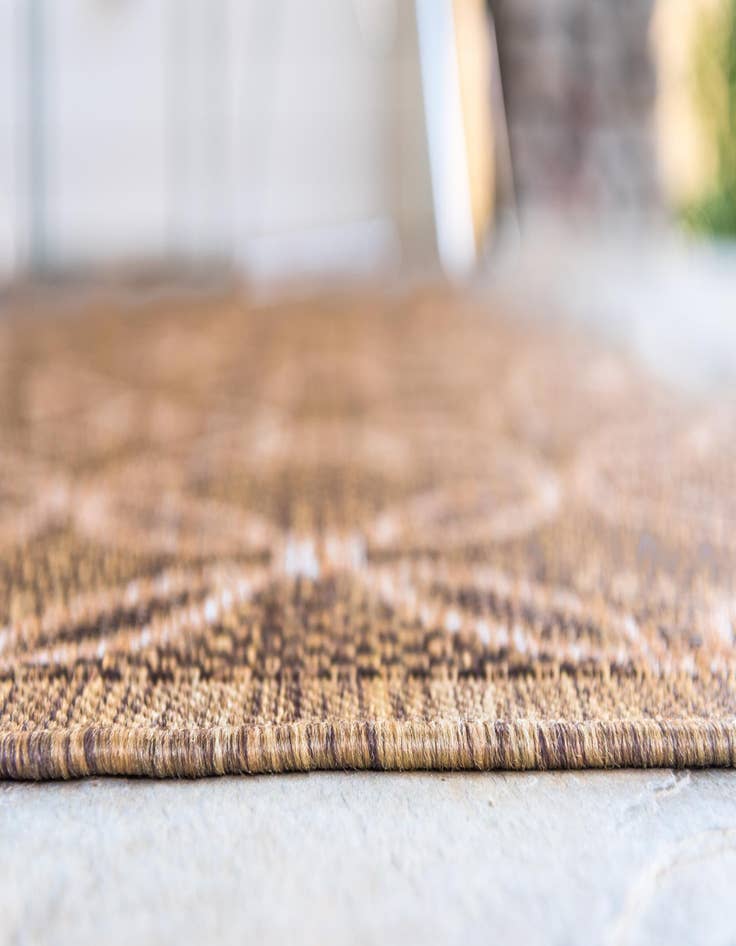 Detail image of 8' x 11' 4 Washable Lattice Indoor / Outdoor Rug