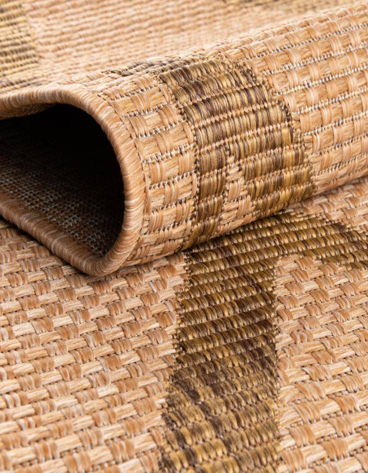 Detail image of 5' x 8' Washable Lattice Indoor / Outdoor Rug