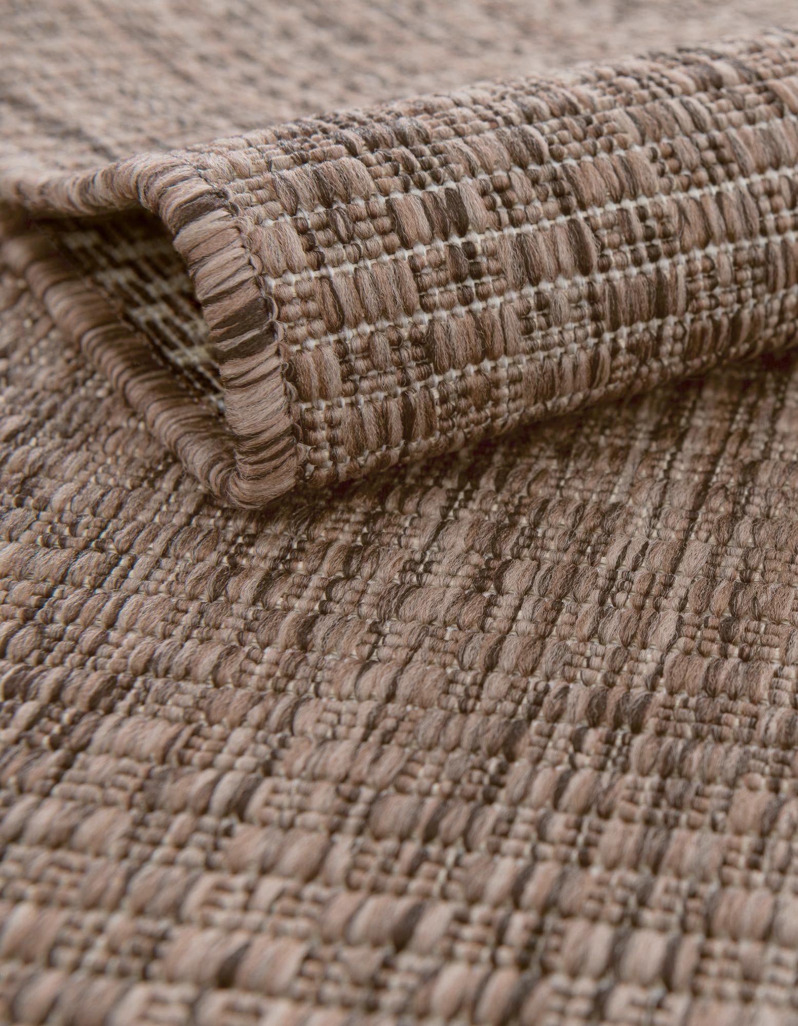 4' x 6' Easy-Clean Solid Indoor / Outdoor Rug