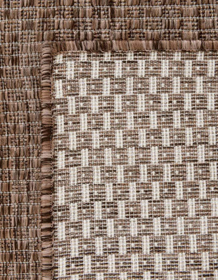Detail image of 5' 3 x 7' Easy-Clean Solid Indoor / Outdoor Rug