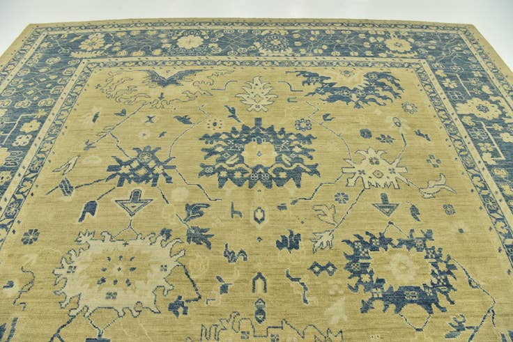 Detail image of 10' 5 x 14' 3 Hand Knotted Peshawar Ziegler Wool Rug