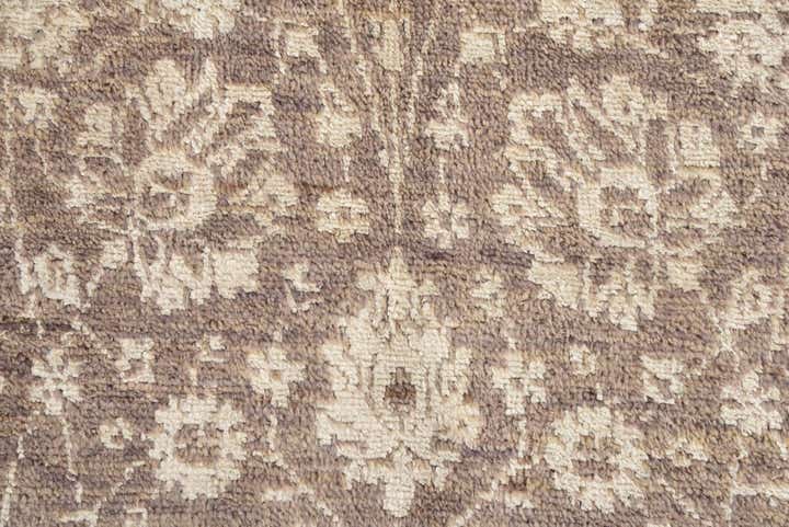 5' 5 x 8' Hand Knotted Peshawar Ziegler Rug